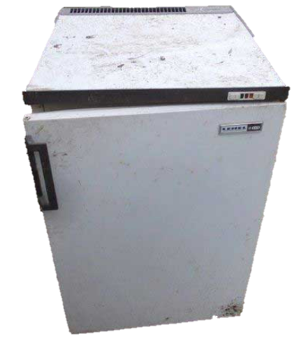 aussortierte Elektrogeräte mit gefährlichen Stoffen (Wärmetauscher, Kühlschrank, Klimaanlage)